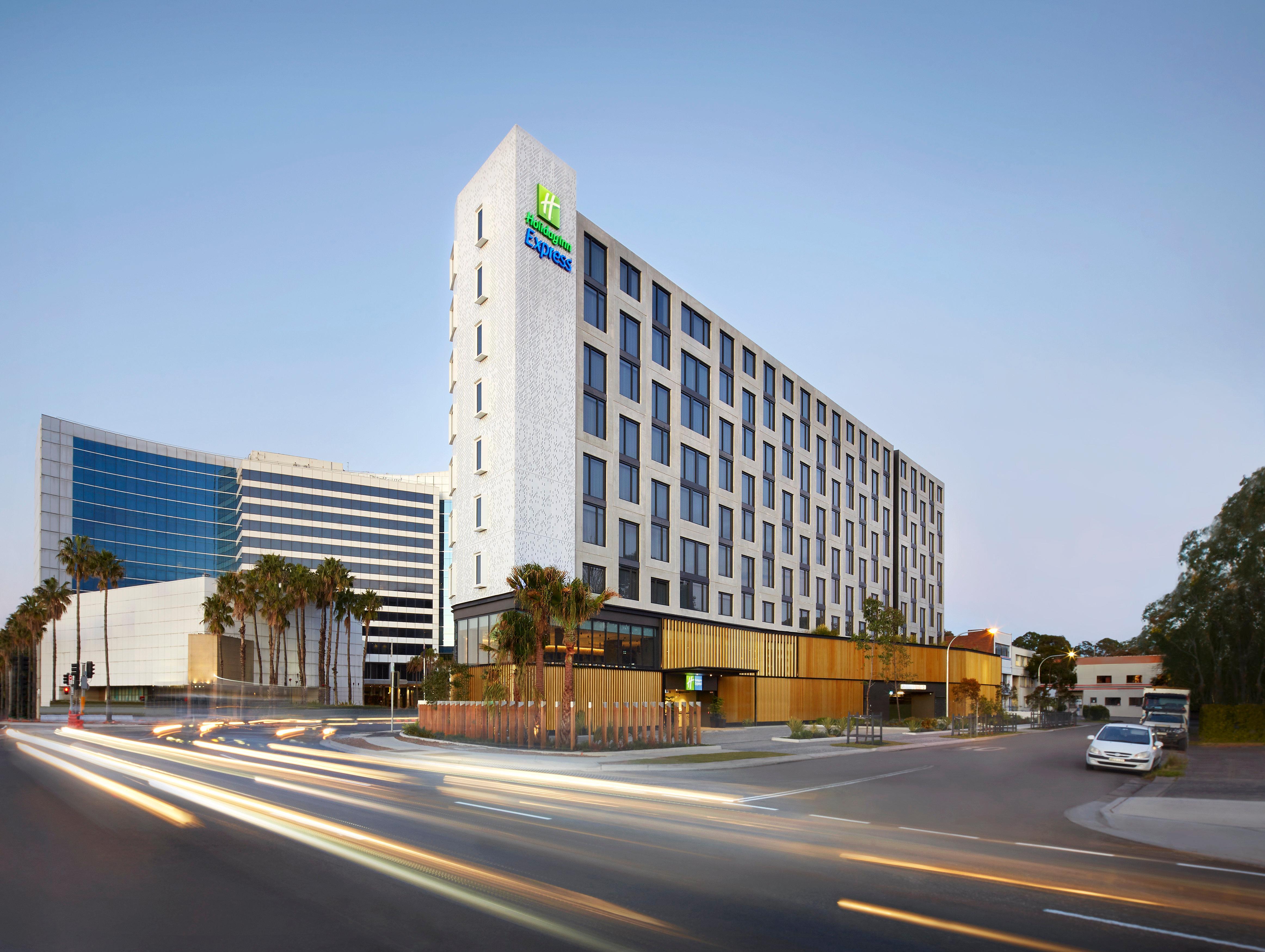 Holiday Inn Express Sydney Airport, An Ihg Hotel Exterior photo